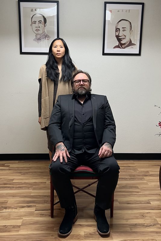 Moy 10 Tung with student Sifu BeeBee Bartell seated lineage photo
